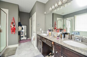 6638 Miller Shadow Ln in Sugar Land, TX - Building Photo - Building Photo