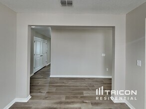 9467 Northvale St in Spring Hill, FL - Building Photo - Building Photo