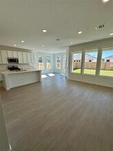 10650 Ellerston Rd in Cleveland, TX - Building Photo - Building Photo
