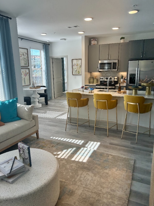 property at 650 Sgt Ed Holcomb Blvd N