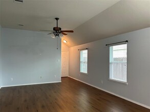 15010 Mause Creek Dr in Humble, TX - Building Photo - Building Photo