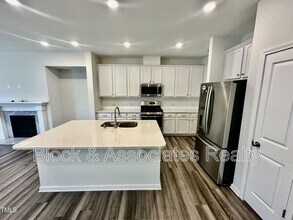 107 Hunston Dr. in Holly Springs, NC - Building Photo - Building Photo