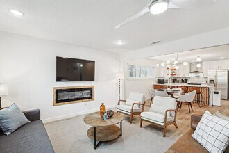 2003 N O'Connor Rd in Irving, TX - Building Photo - Building Photo