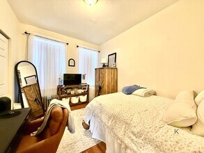 1872 Commonwealth Ave, Unit 14 in Boston, MA - Foto de edificio - Building Photo