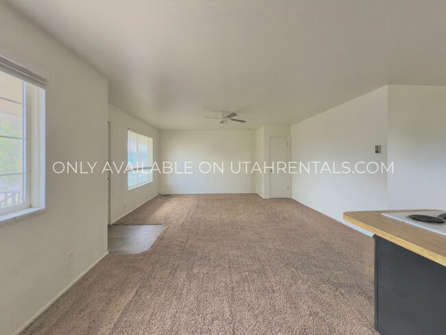 property at 10 S Main St