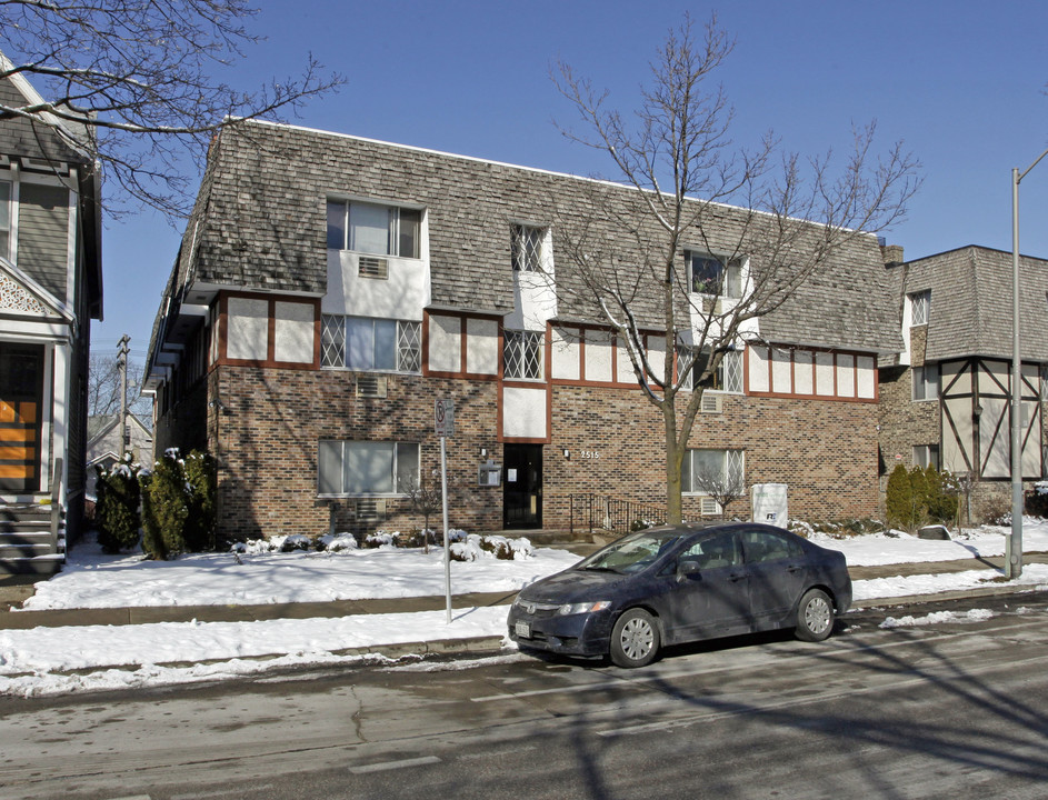 RESCO Apartments in Milwaukee, WI - Building Photo