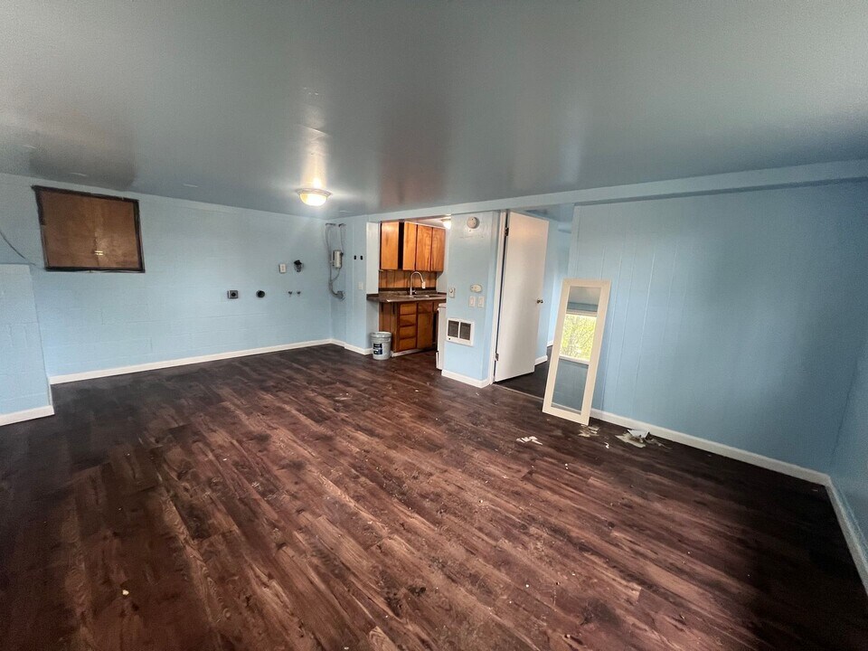 1203 Roosevelt Blvd in Bremerton, WA - Building Photo