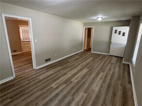 5594 Laurel Ln NW in Lilburn, GA - Building Photo - Building Photo