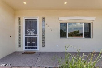 6821 E Palm Ln in Scottsdale, AZ - Building Photo - Building Photo