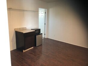 2535 Hauser Blvd in Los Angeles, CA - Building Photo - Building Photo