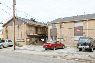 The Pillars in Houston, TX - Building Photo - Building Photo