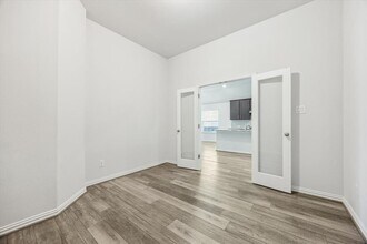 562 Leadtree Loop in Mustang Ridge, TX - Building Photo - Building Photo