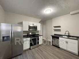 1525 N Olney St in Indianapolis, IN - Building Photo