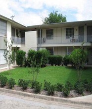 Chaparral Apartments in Fort Worth, TX - Foto de edificio - Building Photo