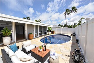 215 Ilihau St in Kailua, HI - Building Photo - Building Photo