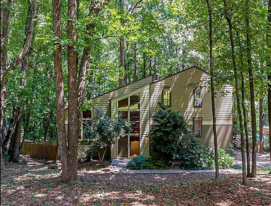 1543 Hillhaven Dr in Marietta, GA - Building Photo