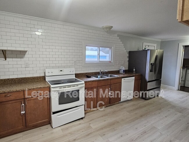 2303 Old Berwick Rd in Bloomsburg, PA - Building Photo - Building Photo