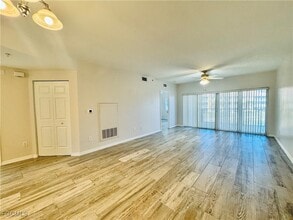 10000 Maddox Ln in Bonita Springs, FL - Building Photo - Building Photo