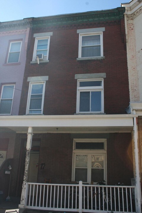 17 Welsford St, Unit 1JY in Pittsburgh, PA - Building Photo