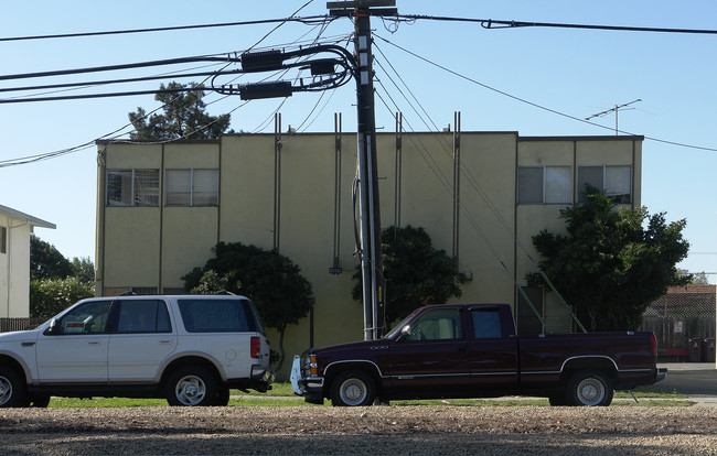 35533 Newark Blvd in Newark, CA - Foto de edificio - Building Photo