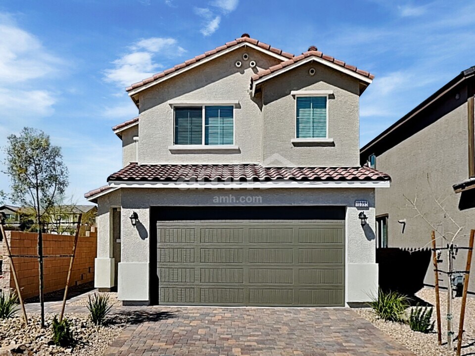10395 Bishops Cap St in Las Vegas, NV - Building Photo