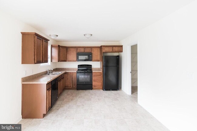 7 Mustang Dr in Hanover, PA - Building Photo - Building Photo