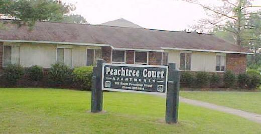 Peachtree Court Apartments in Ahoskie, NC - Building Photo