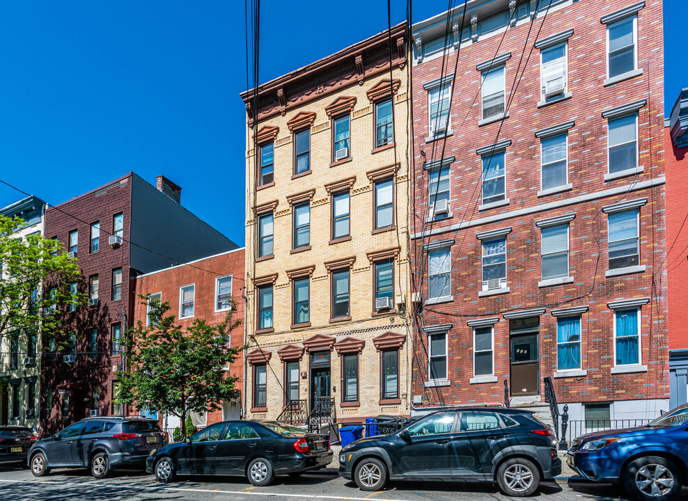 118 Jefferson St in Hoboken, NJ - Building Photo