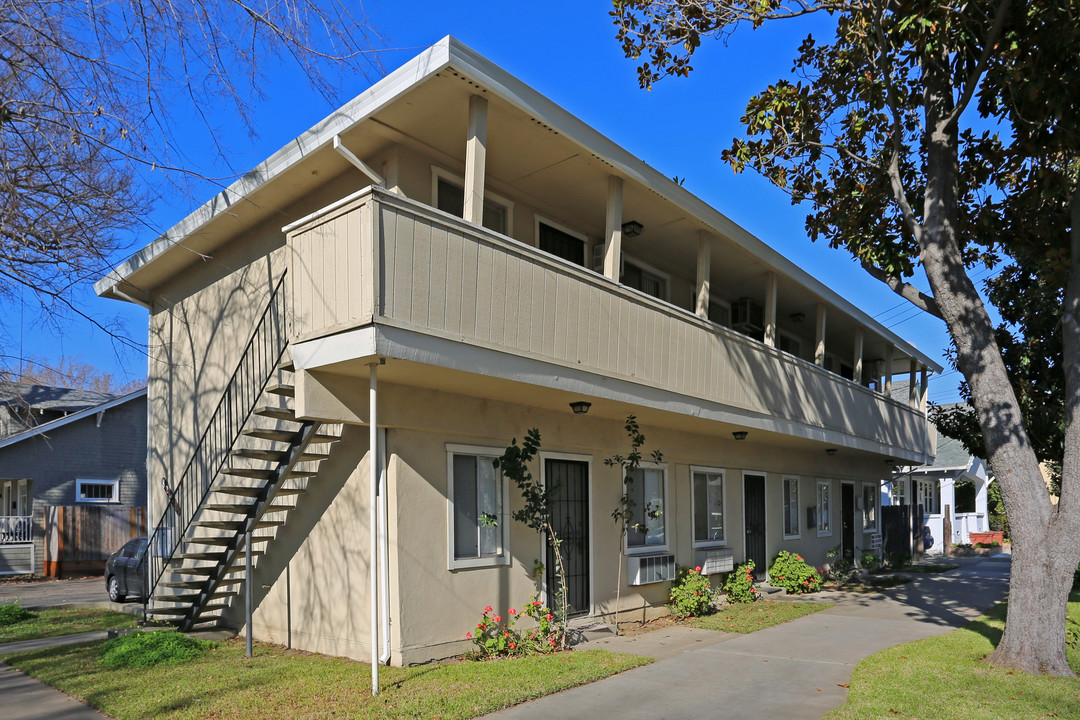 827 U St in Sacramento, CA - Foto de edificio