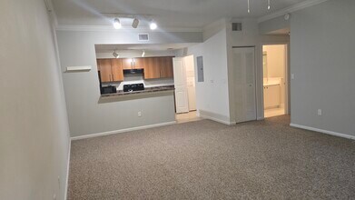 5800 W Sample Rd, Unit 104 in Coral Springs, FL - Building Photo - Building Photo