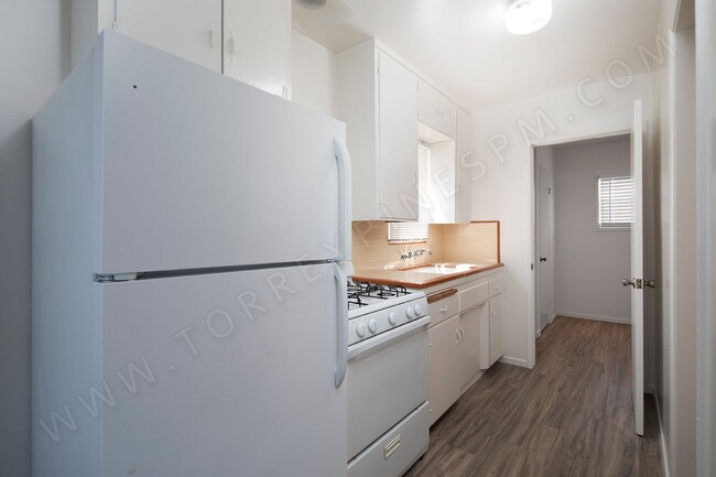 property at 1528 1/2 Pacific Beach Dr