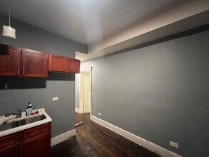 3907 W Van Buren St in Chicago, IL - Building Photo - Building Photo