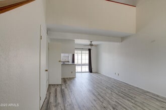 2215 W Augusta Ave in Phoenix, AZ - Building Photo - Building Photo