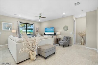 2077 Hamlin St in Naples, FL - Building Photo - Building Photo