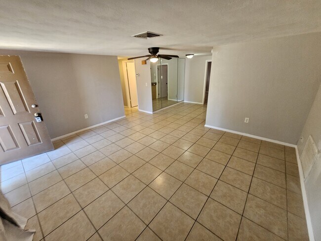 7734 Candle Dr in Port Richey, FL - Building Photo - Building Photo