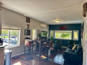 116 Marginal St, Unit 2 in Boston, MA - Building Photo - Building Photo