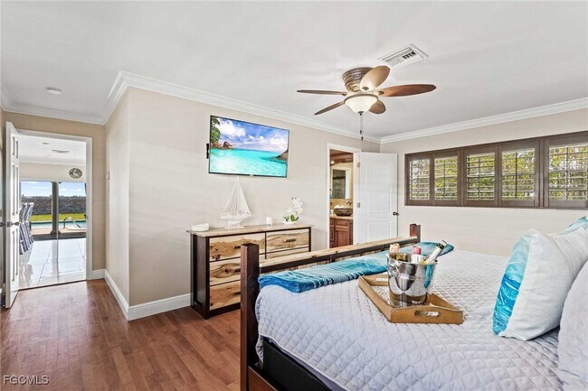 252 Bayshore Dr in Cape Coral, FL - Building Photo - Building Photo