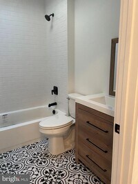 2547 Ann St photo'