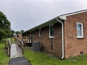 1633-35 N Valor Dr in Petersburg, VA - Building Photo - Building Photo