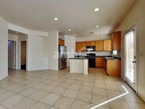 6525 Bismark Hills St in North Las Vegas, NV - Building Photo - Building Photo