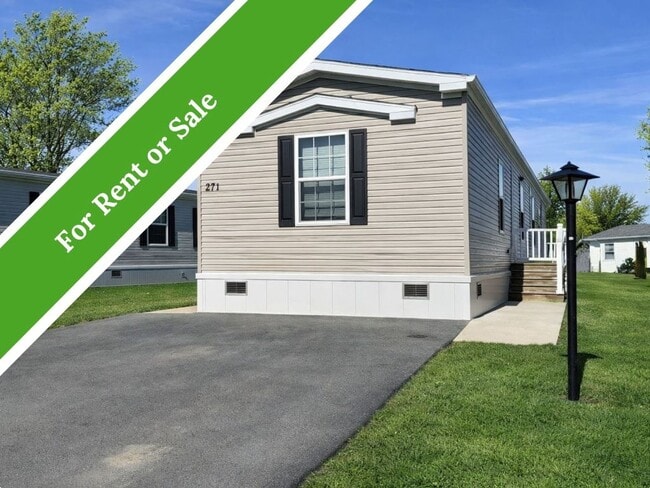 271 Crestwood Dr in Lockport, NY - Building Photo - Building Photo