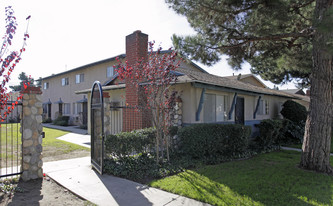 4575 Canoga St Apartments