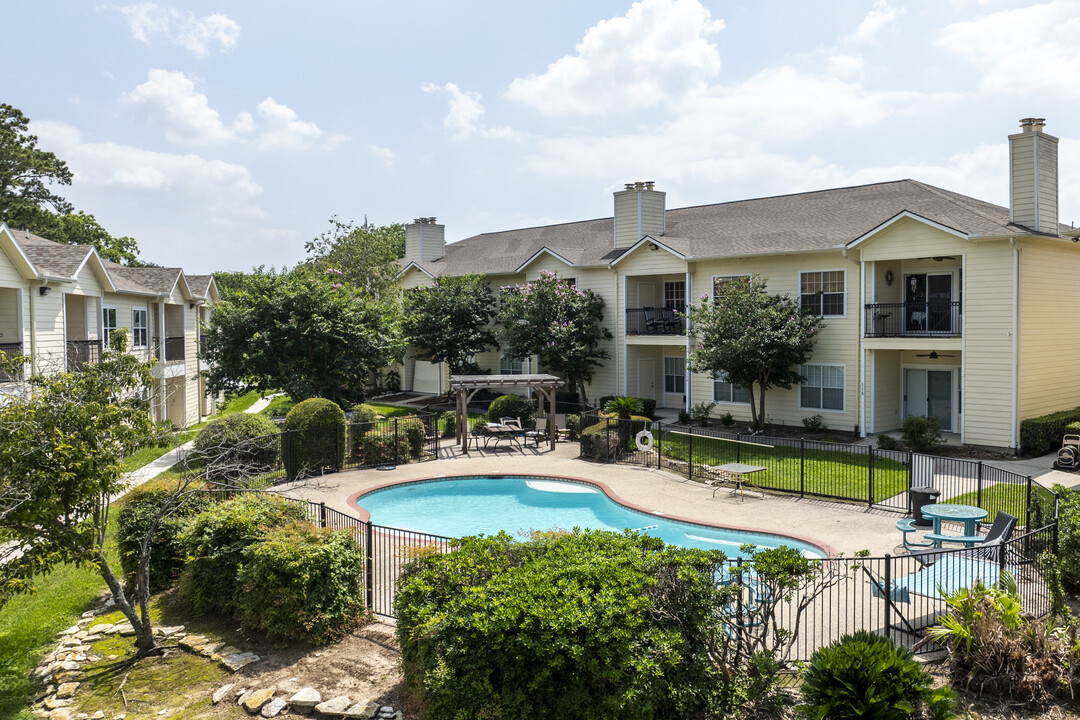 La Posada at Walden Condominiums in Montgomery, TX - Building Photo