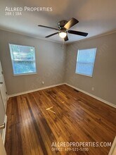 995 W Hickory St in Fayetteville, AR - Building Photo - Building Photo