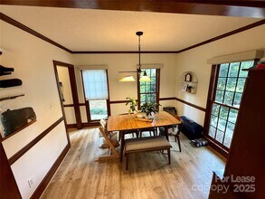 9430 Hill Rd in Charlotte, NC - Foto de edificio - Building Photo