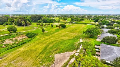 2315 Lowson Blvd in Delray Beach, FL - Building Photo - Building Photo