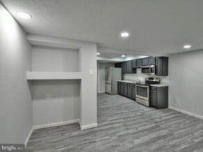 1203 Kings Heather Dr in Bowie, MD - Building Photo - Building Photo