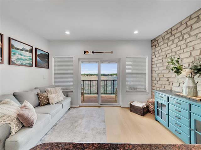property at 401 E Pearl St