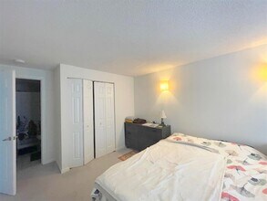 165 Beacon St, Unit 14 in Somerville, MA - Building Photo - Building Photo