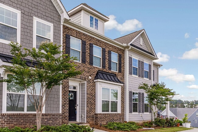 4 Medway Ct in Greer, SC - Building Photo - Building Photo